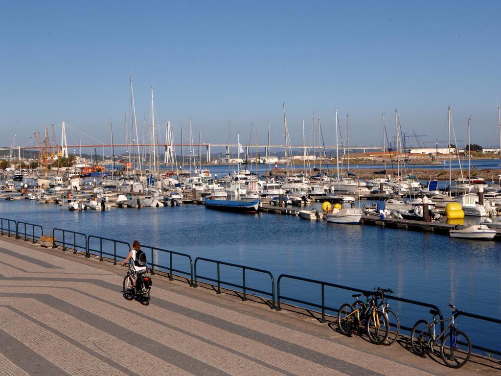 Marina Charming House Hotel Figueira da Foz Bagian luar foto